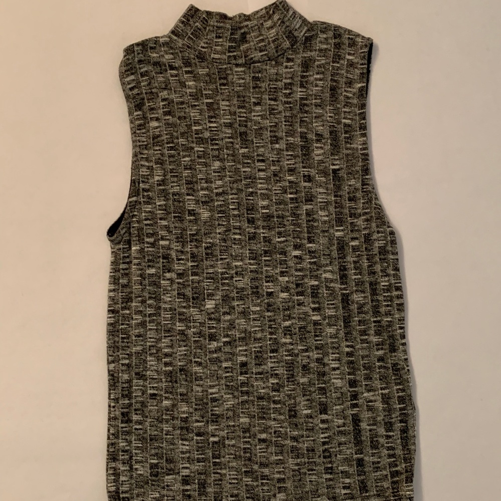 Turtleneck tank
